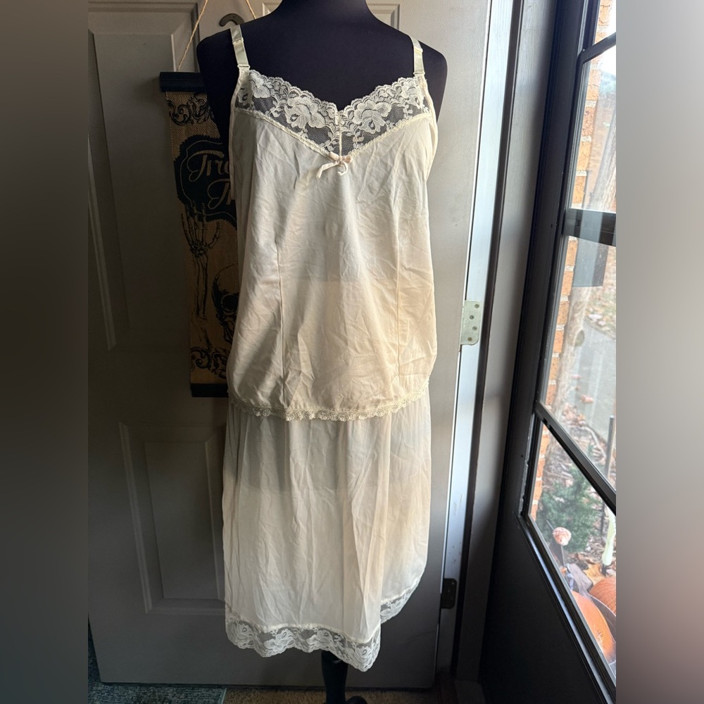 Vintage Custom Collection by Avon skirt slip camisole set, size S/M
